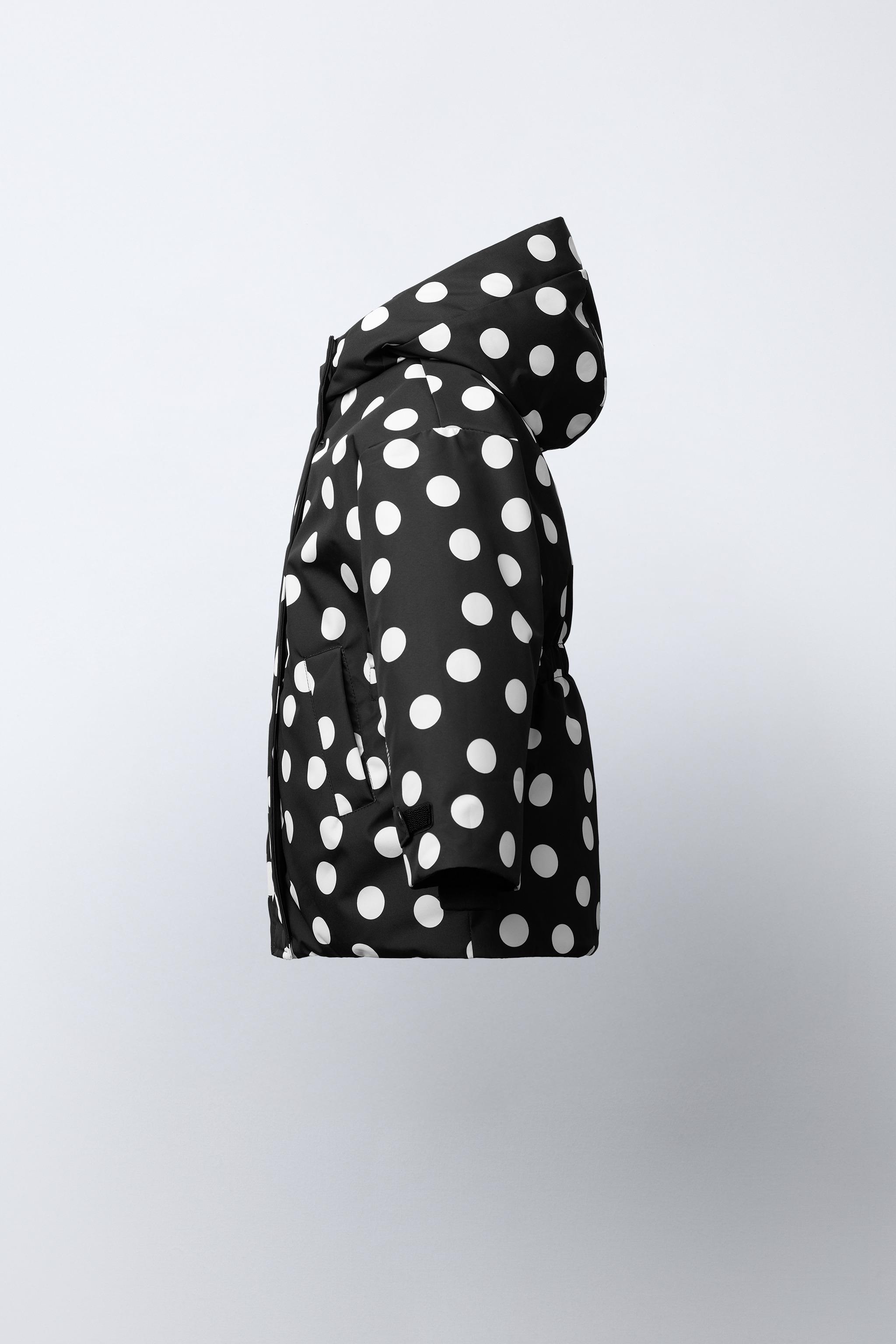 WATER RESISTANT AND WINDPROOF POLKA DOT JACKET